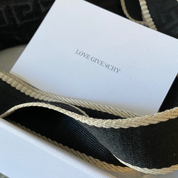 Givenchy Soft Black Pouch - Picture 12 of 13